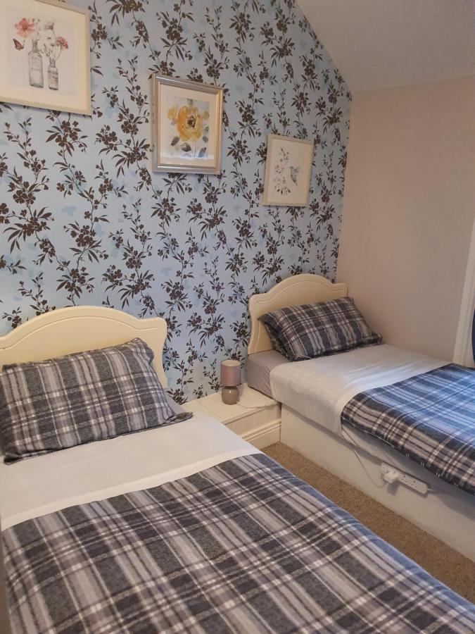 Gordon'S Guesthouse Лохрей Екстериор снимка